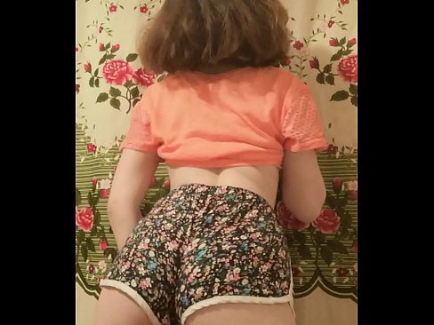 ❤️ Seksikäs nuori beibi riisuu shortsinsa kameran edessä Anaaliporno at fi.pornochaturbate.ru ❤